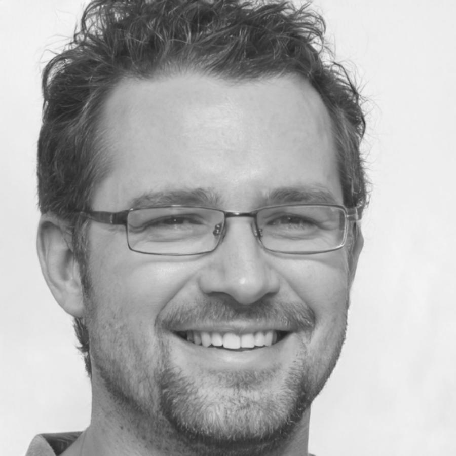 Casper Lindberg, Quality Assurance Specialist focused on comprehensive test execution and validation